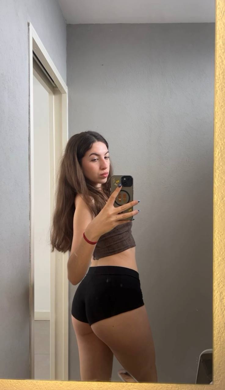 Amber in her underwear in Barranquilla