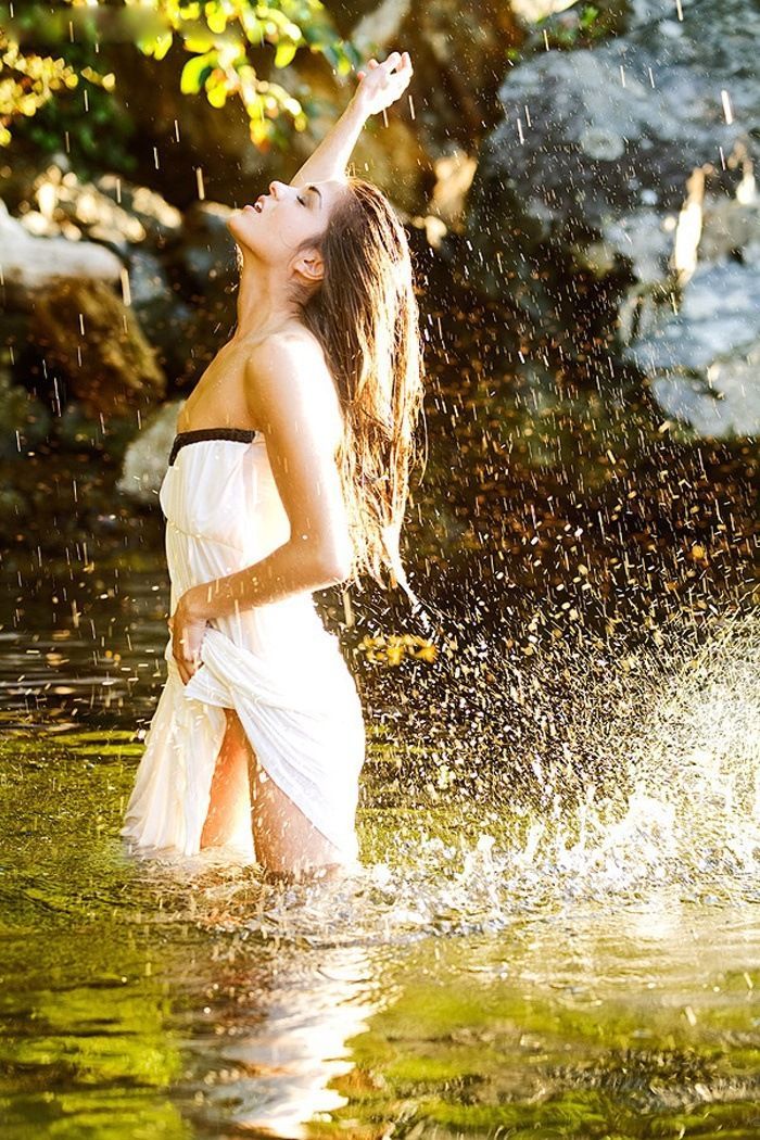 Marie Avgeropoulos in Barranquilla