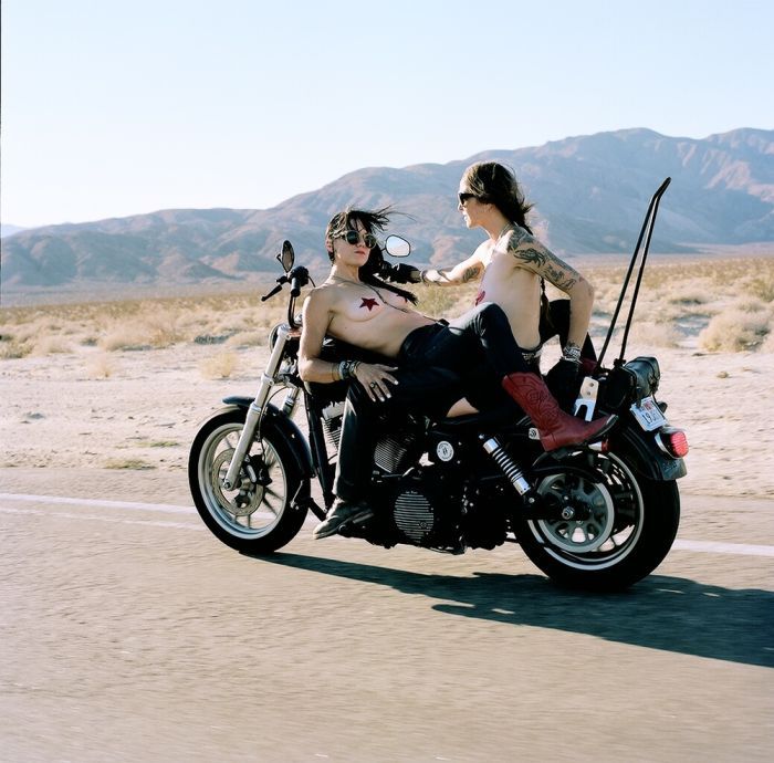 Girls on a motorcycle in Barranquilla