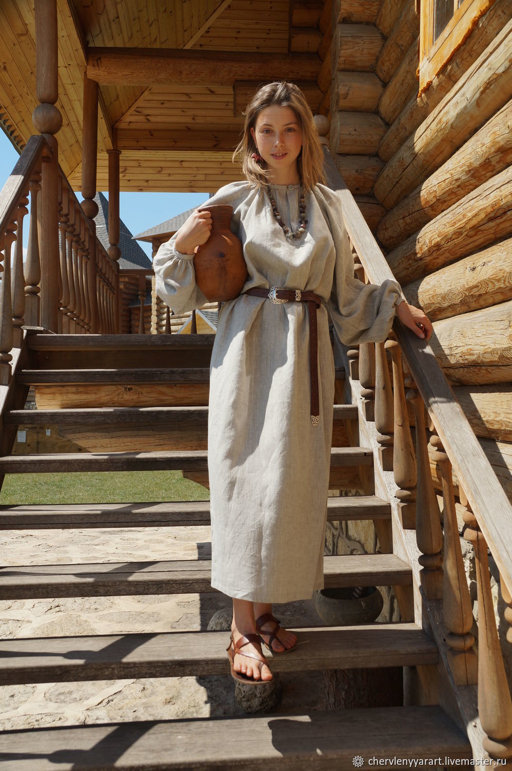 Girls in Slavic costumes in Barranquilla