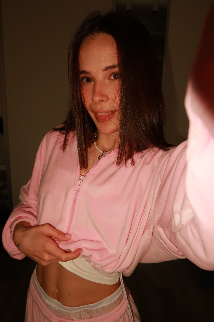 Tina brings the glow — live moments in Barranquilla