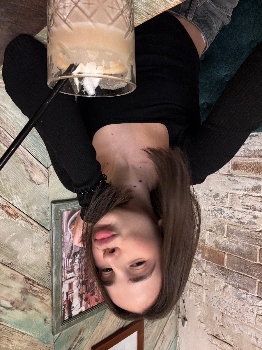 Fresh photos, fresh mood — Tina online in Barranquilla